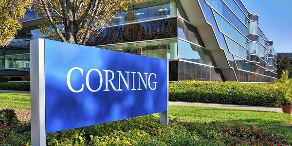 Анализ перспектив Corning Inc: ставка на дивиденды