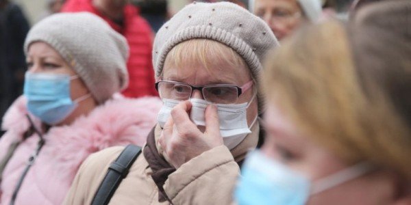 В России зафиксировано почти 7500 случаев коронавируса при 58 летальных исходах