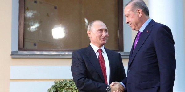 Путин проведет двухдневные переговоры в Турции, «Газпром» зарезервировал $2,56 млрд для штрафа «Нафтогазу Украины» – дайджест FO