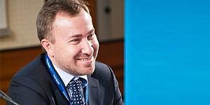 Алексей Тимофеев: «Инвесторы проявили интерес к фондовому рынку благодаря появлению на нем иностранных ценных бумаг» Алексей Тимофеев: «Инвесторы проявили интерес к фондовому рынку благодаря появлению на нем иностранных ценных бумаг»